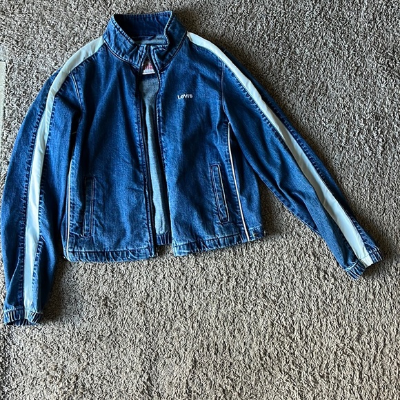 Levi’s jean jacket - Picture 1 of 3